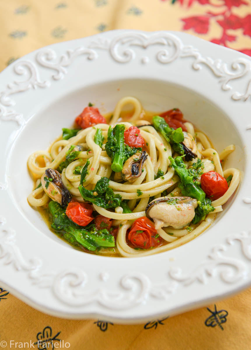 Troccoli con cime di rapa e cozze – All American Holiday
