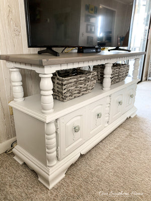 TV Console Makeover