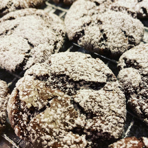 Chocolate Cake Mix Crinkle Cookies ~ #Recipe #AZebrasLife